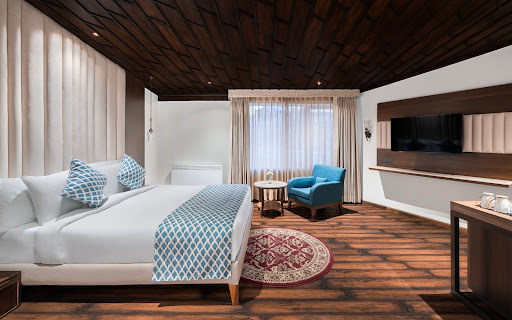 Luxury Hotel Rooms 1